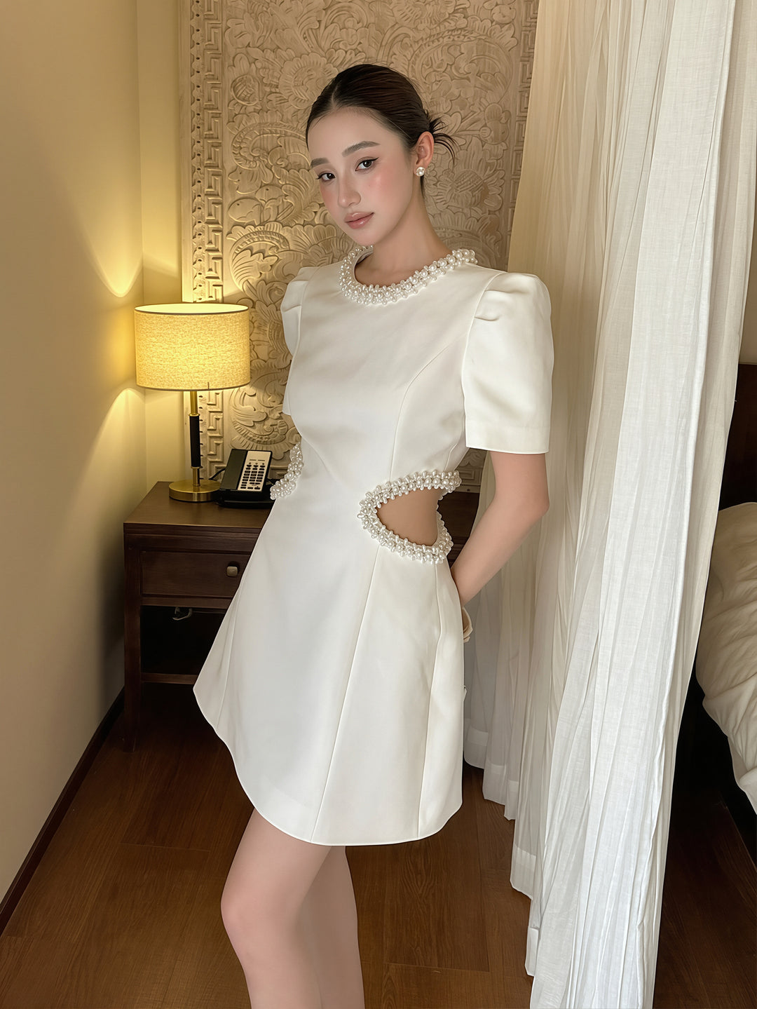 【dress】パール付き腰カットワンピース Q8769