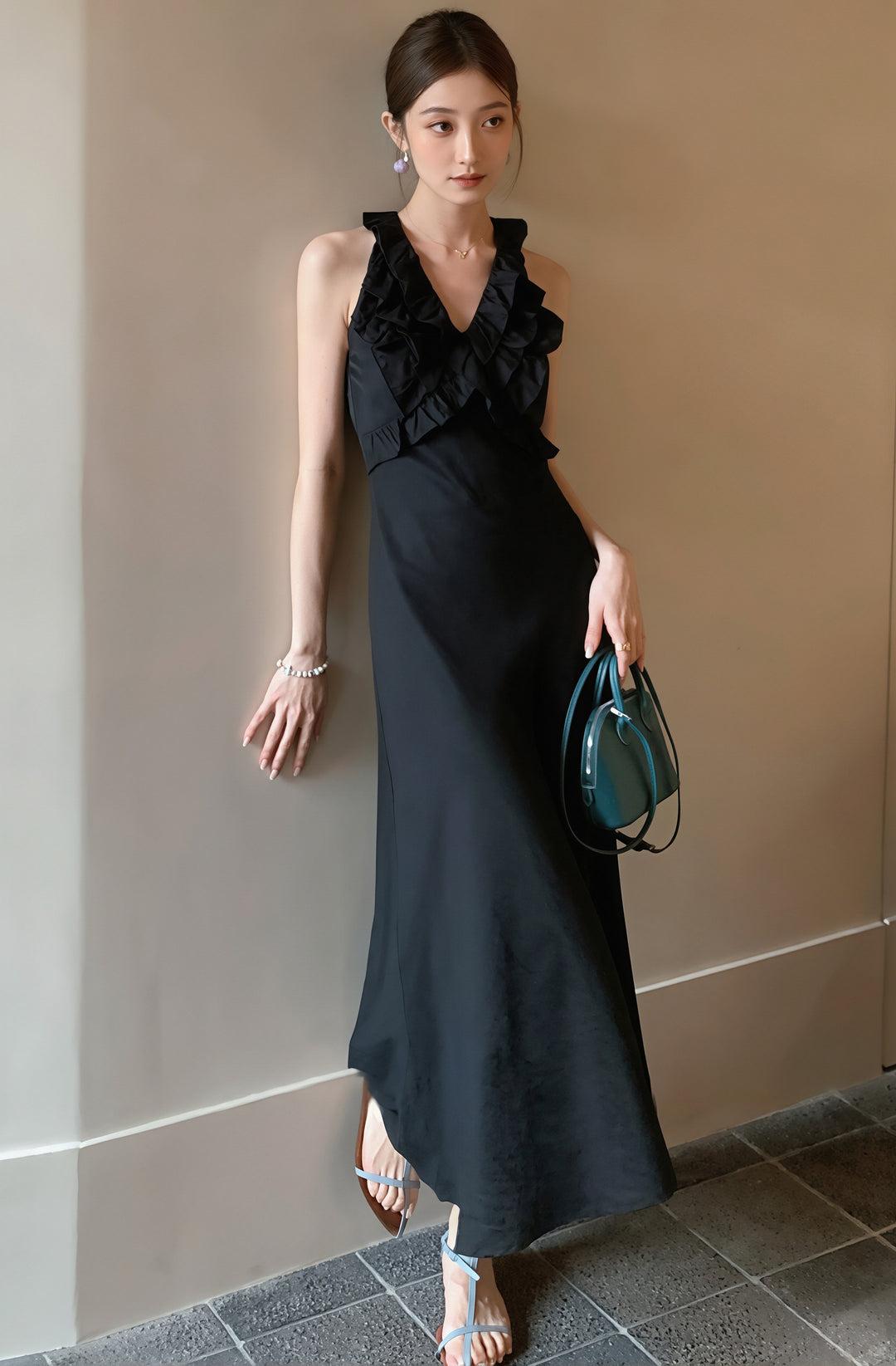 【dress】ノースリーブVネックギャザーフリルワンピース Q8678