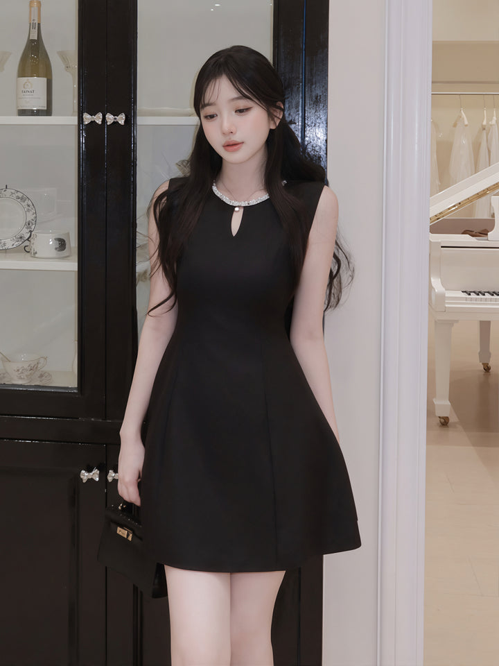 【dress】ラインストーンノースリーブワンピース Q8761