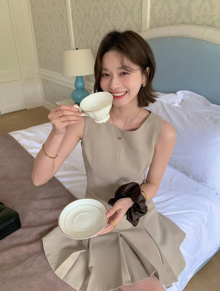 【dress】ノースリーブAラインワンピース Q8806