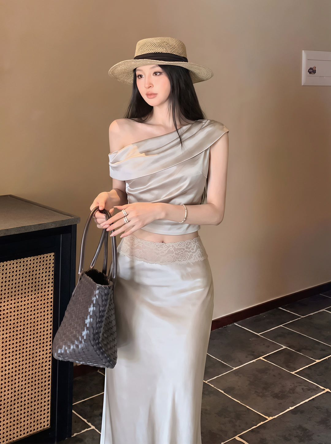 【set】ワンショルダートップス×レースドッキングロングスカートセット Q8792