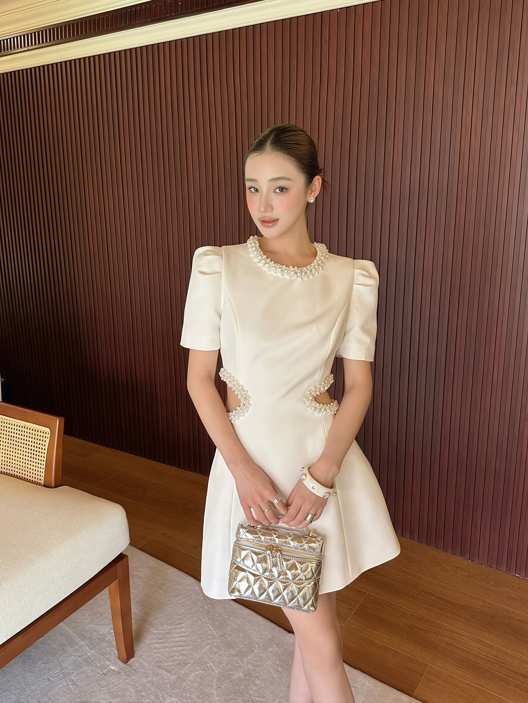 【dress】パール付き腰カットワンピース Q8769