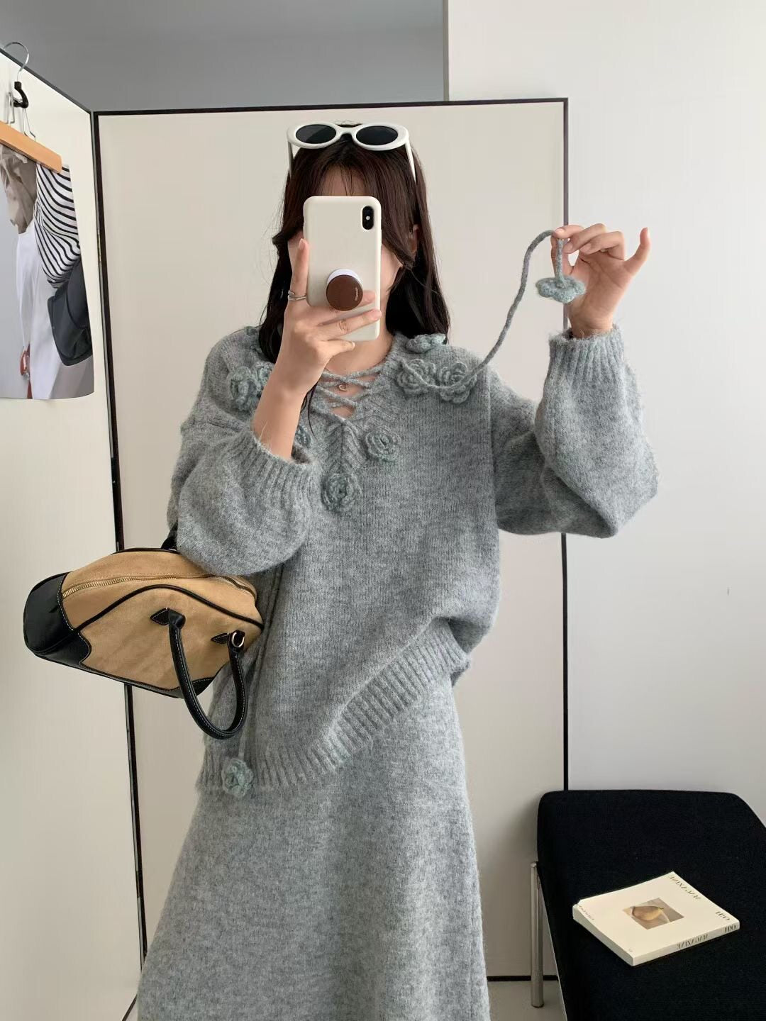 【set】立体フラワー付きニットトップス×ロングスカートセット Q9177
