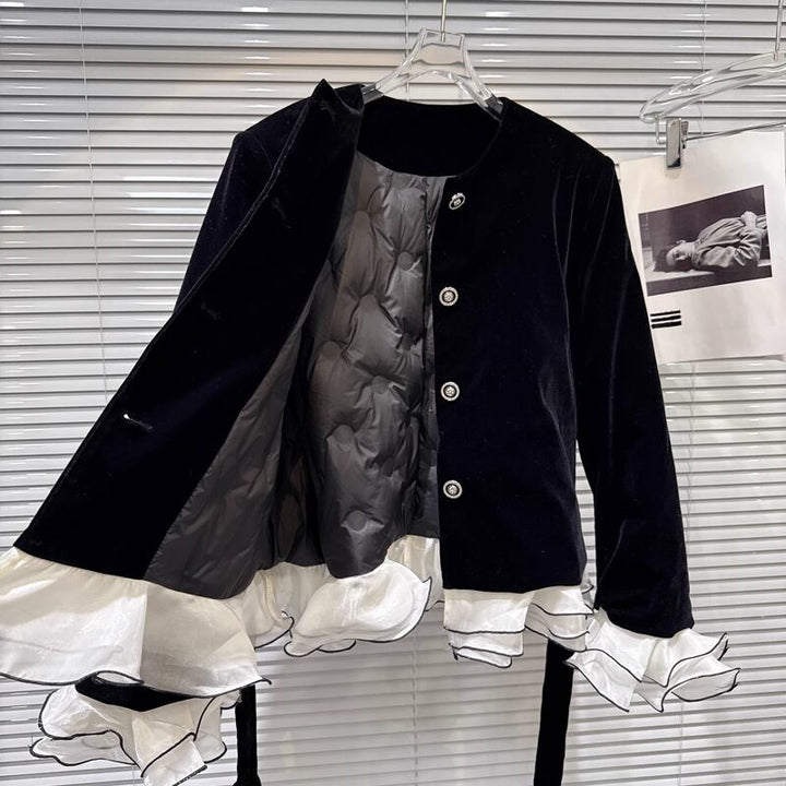 【outer】フリルドッキングノーカラーコート Q7344