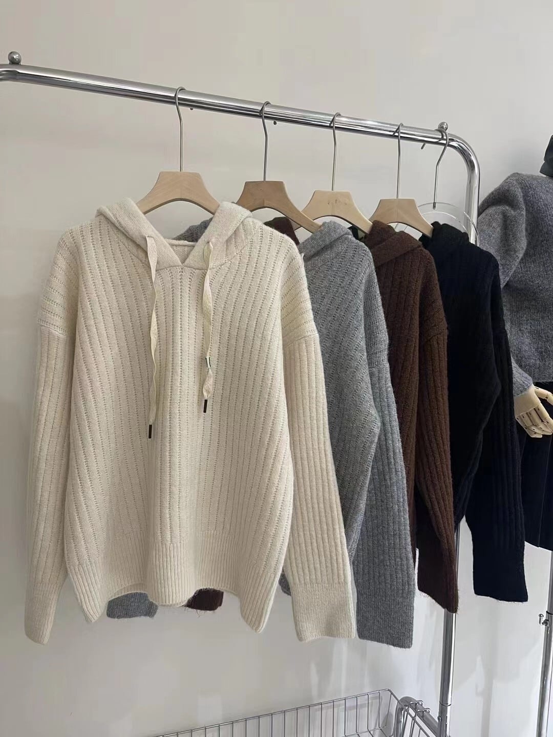 【tops】フード付きニットセーター　M18372