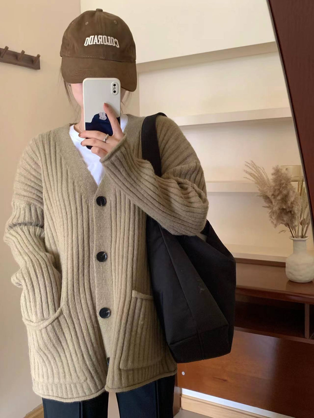 【outert】Vネックアウトポケットニットカーデ　M17813