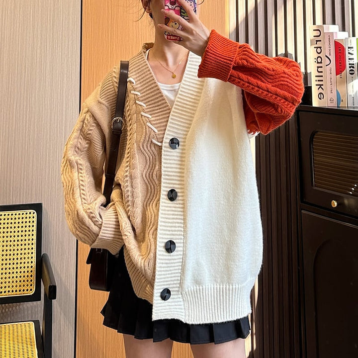 【outer】Vネックドッキング配色ニットカーデ　M17885
