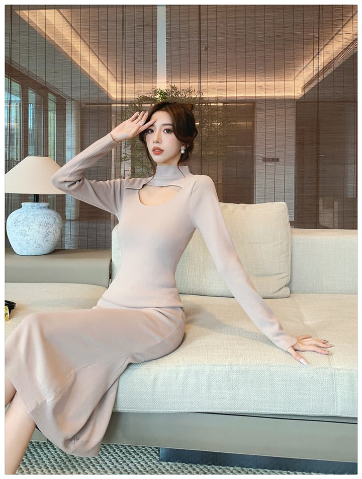 【dress】大人らしい カットワークニットワンピース　M17623