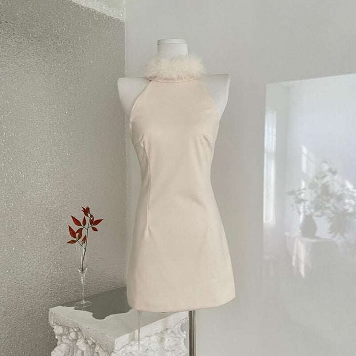 【dress】ファー付きホルターネックワンピース Q7636