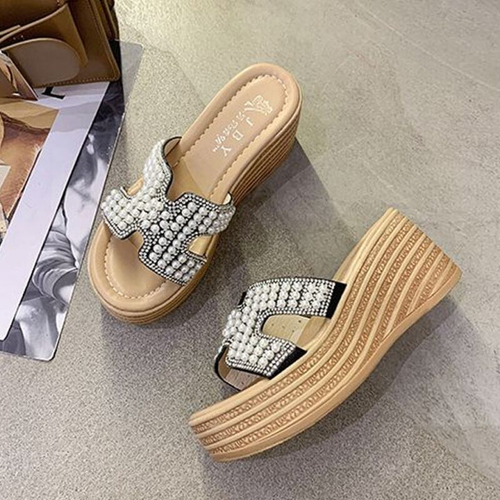 【Shoes】パール付き厚底サンダル Q8432