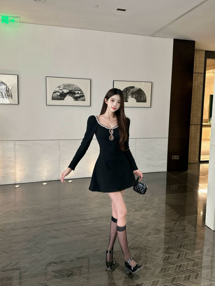 【dress】ビジューデートワンピース　M28419