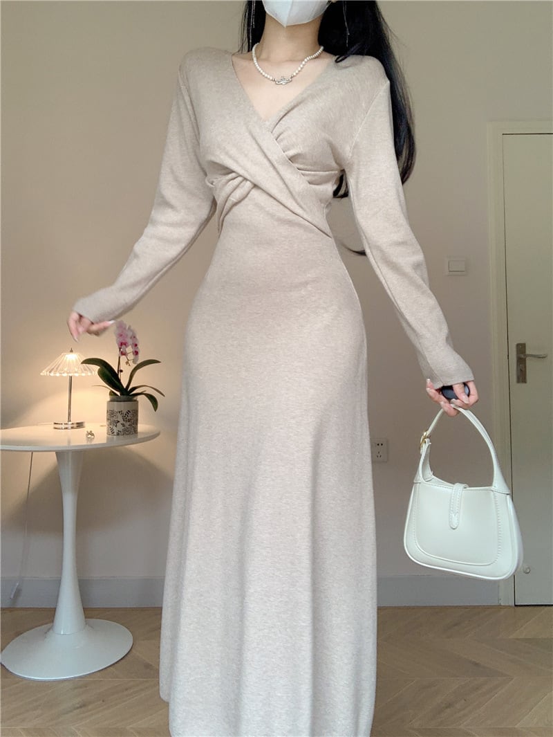 【dress】Vネックニットワンピース　M18047