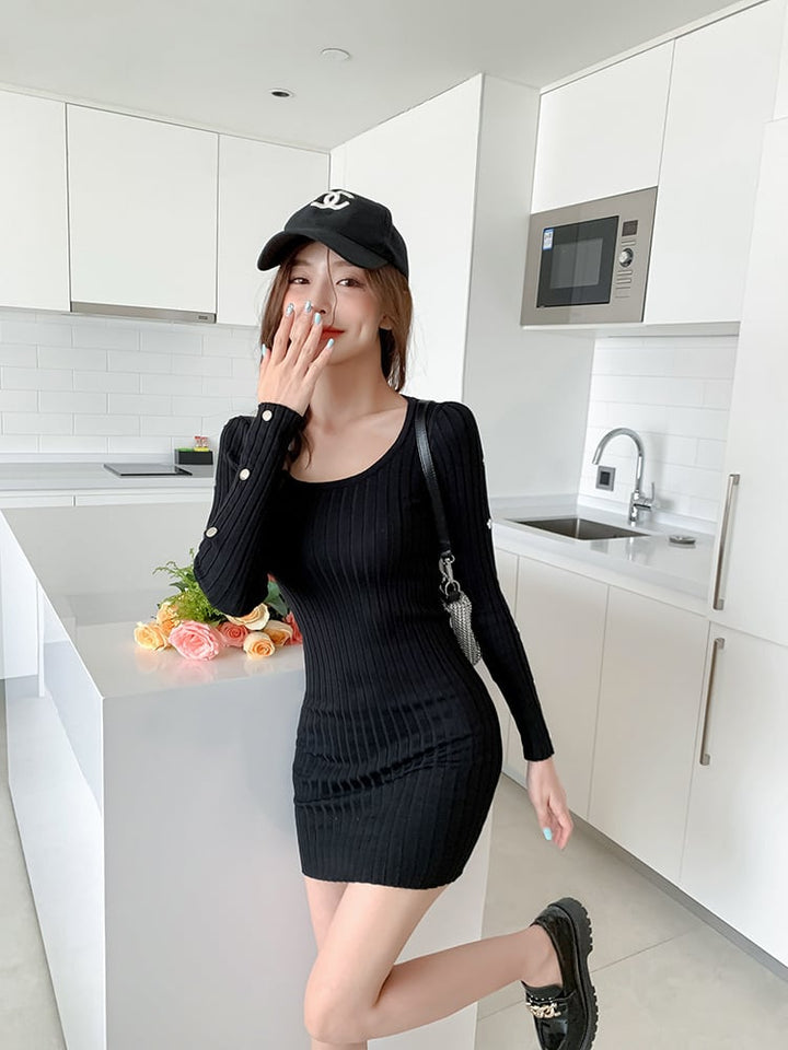 【dress】絶対欲しいボタンデザインニットワンピース　M17653