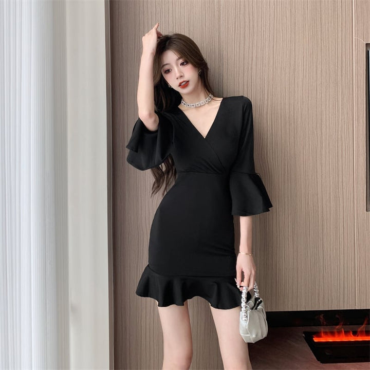 【dress】絶対流行Vネックフレアスリーブワンピース　M17178