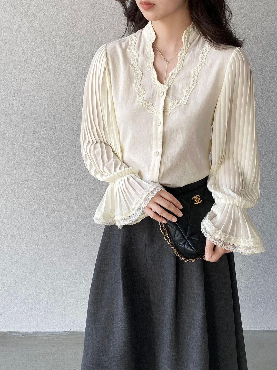 【tops】ベルシェイプカフスシャツ Q8247