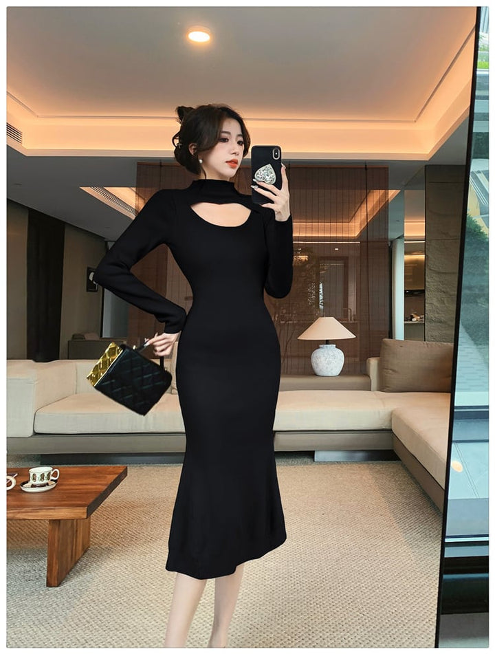 【dress】大人らしい カットワークニットワンピース　M17623