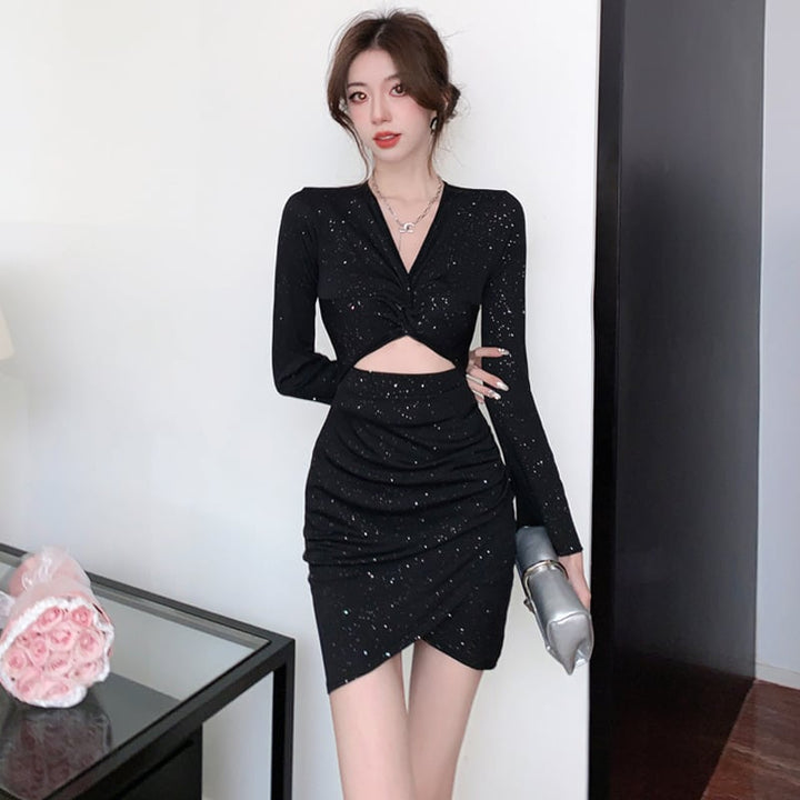 【dress】好感度UPVネックセクシーデートワンピース　M17327