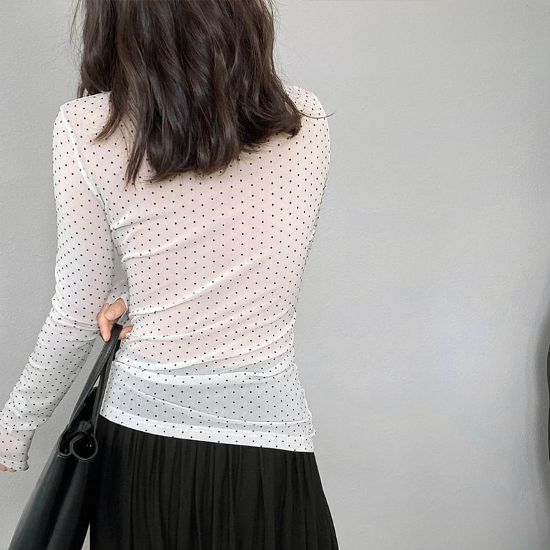 【tops】透け感ドット柄トップス Q8283
