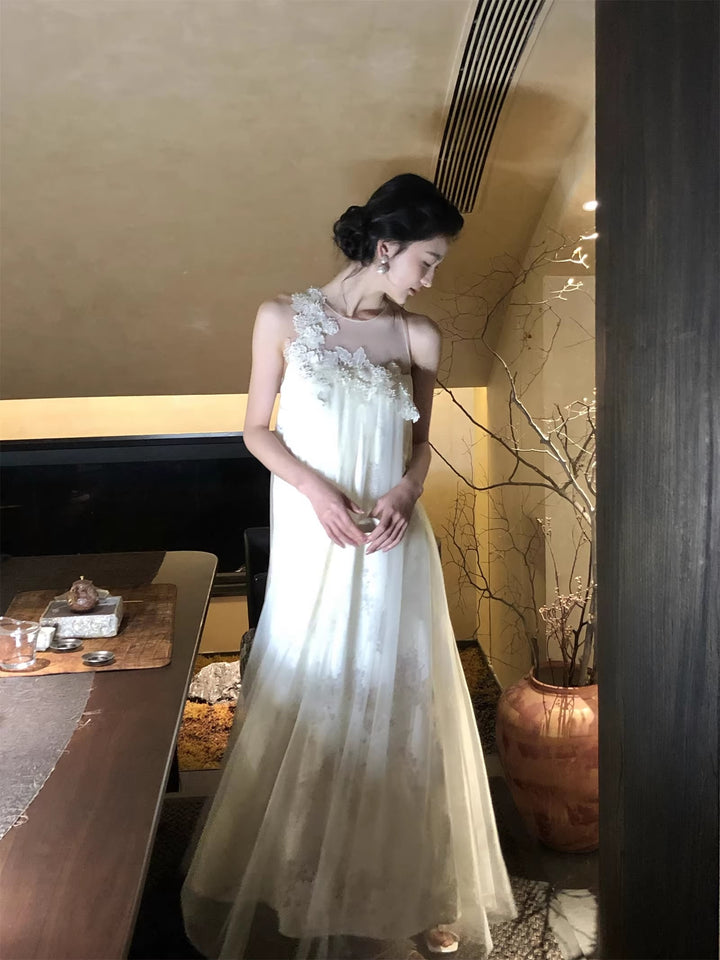 【dress】立体感フラワーノースリーブチュールワンピース Q8409