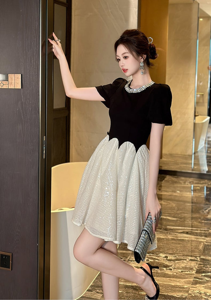 【dress】ドッキングビジュー付きデートワンピース　N2669
