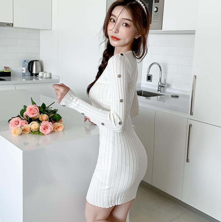 【dress】絶対欲しいボタンデザインニットワンピース　M17653