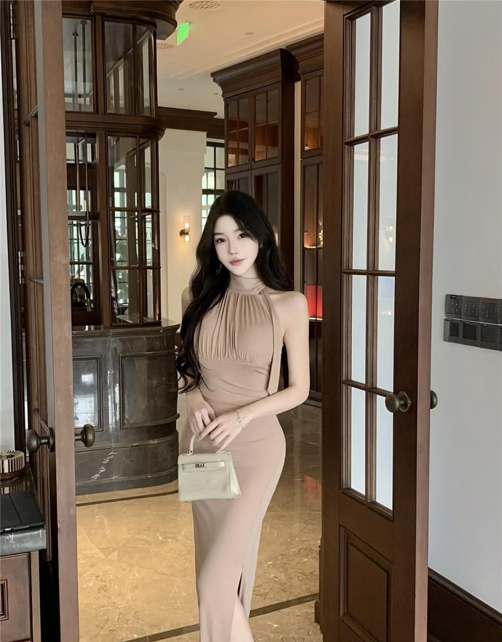 【dress】ノースリーブホルターネックロングワンピース Q7995