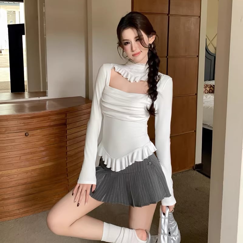 【tops】3色展開フロントカットトップス Q8025