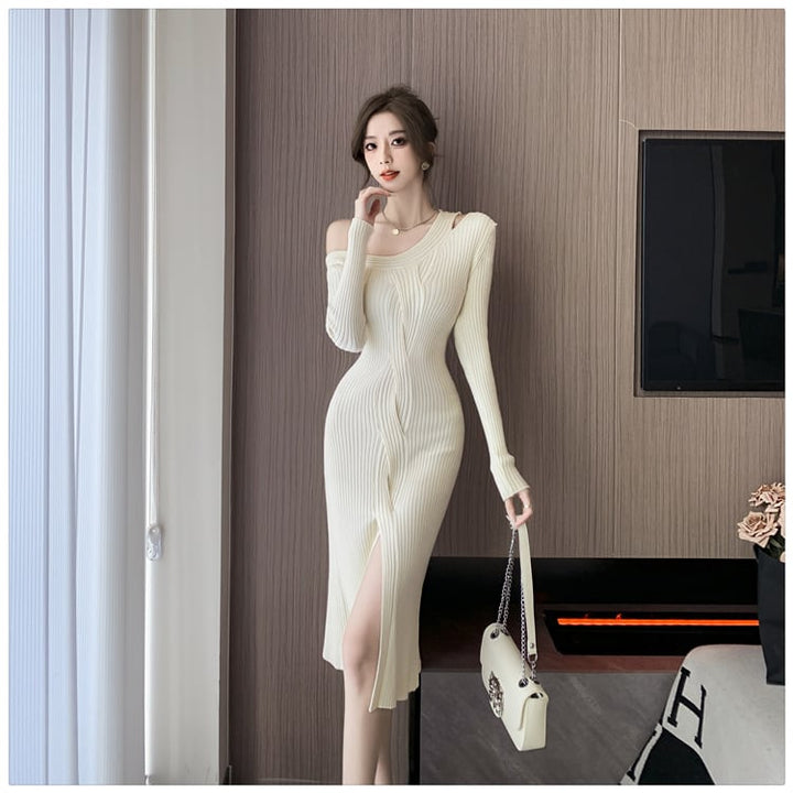 【dress】オフショルダースリットワンピース　M18403