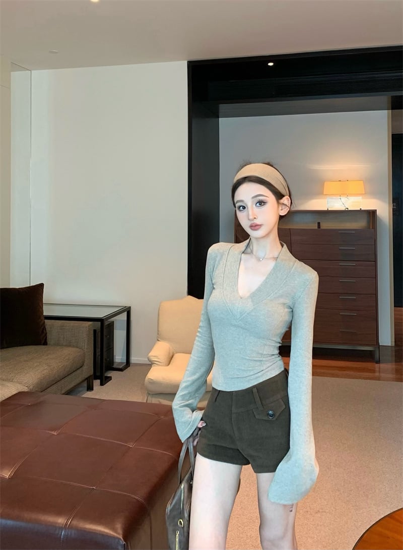 【tops】Vネック長袖Tシャツ　M27944