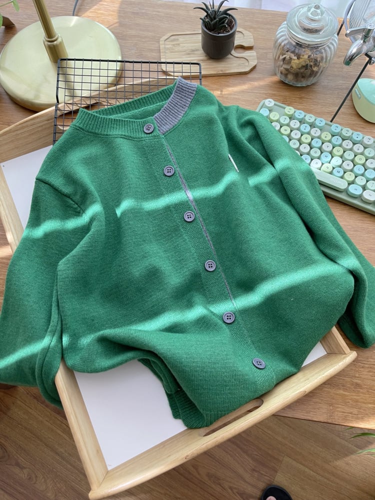【outer】刺繍ニットカーデ　M18107