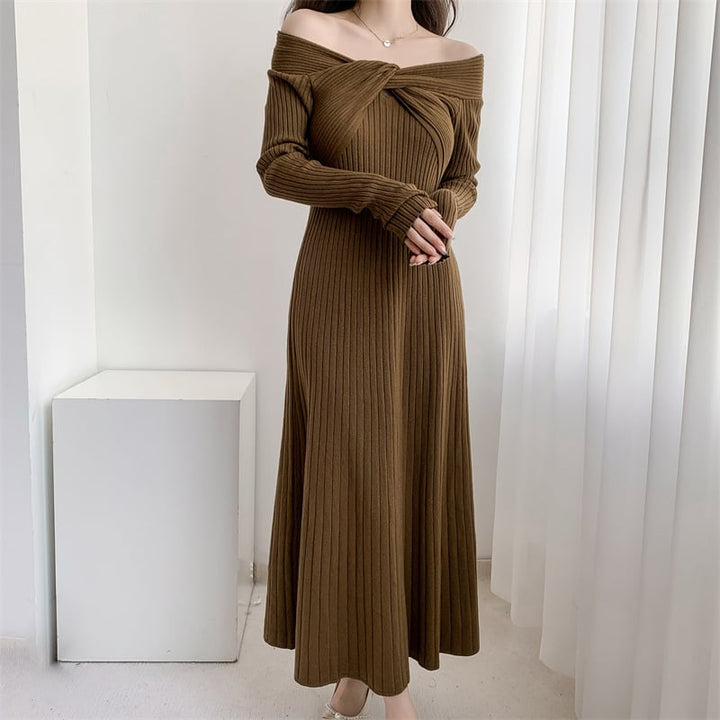 【dress】話題沸騰中 オシャレ無地ニットワンピース　M17589