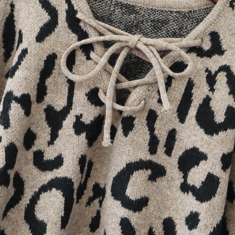 【tops】レースアップヒョウ柄ニットトップス　M26617