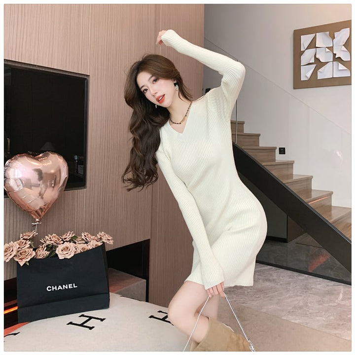 【dress】早い者勝ちVネックニットワンピース　M17588