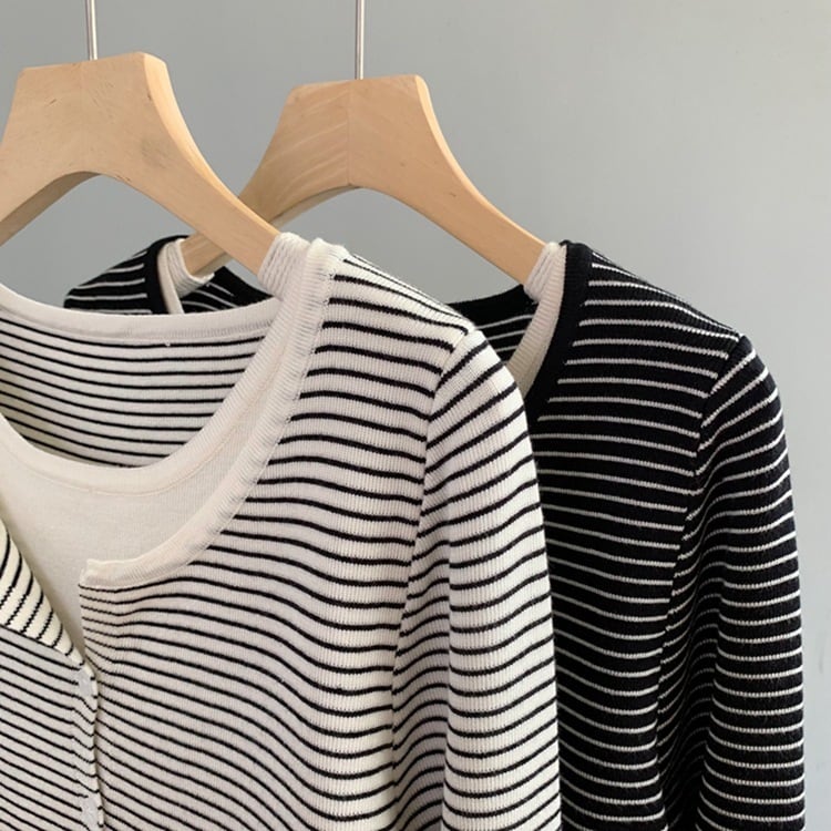 【tops】ボーダー柄切り替えニットトップス　M26522