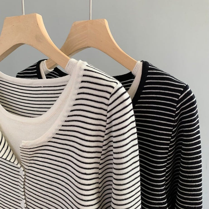 【tops】ボーダー柄切り替えニットトップス　M26522