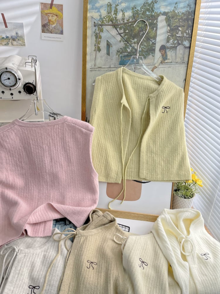 【tops】ニットベスト　M25885