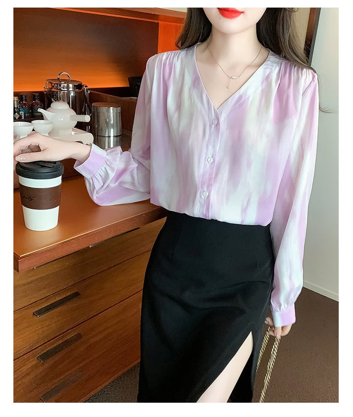 【tops】Vネックシャツトップス　M18305