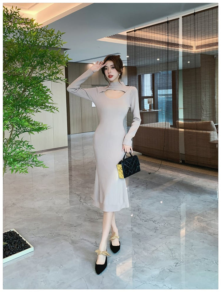 【dress】大人らしい カットワークニットワンピース　M17623