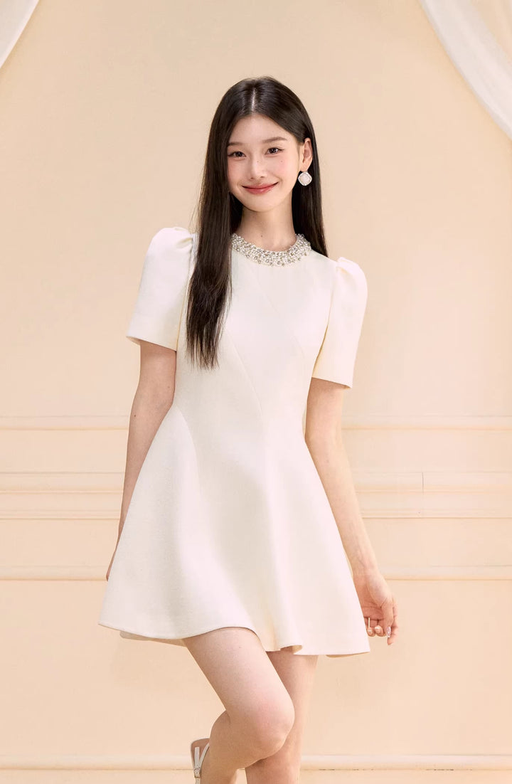 【dress】パール付きAラインフレアワンピース Q8463