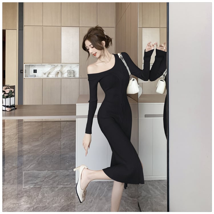 【dress】オフショルダースリットワンピース　M18403