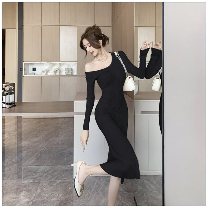 【dress】オフショルダースリットワンピース　M18403