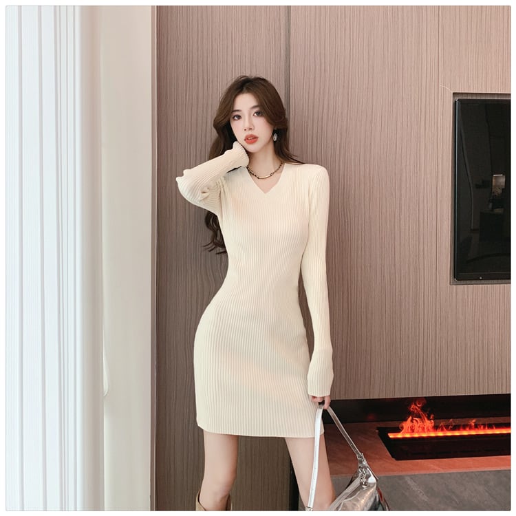 【dress】早い者勝ちVネックニットワンピース　M17588
