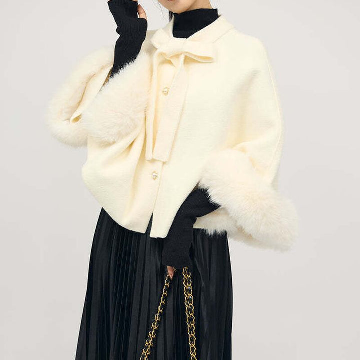 【outer】ファー付きケープ Q7704