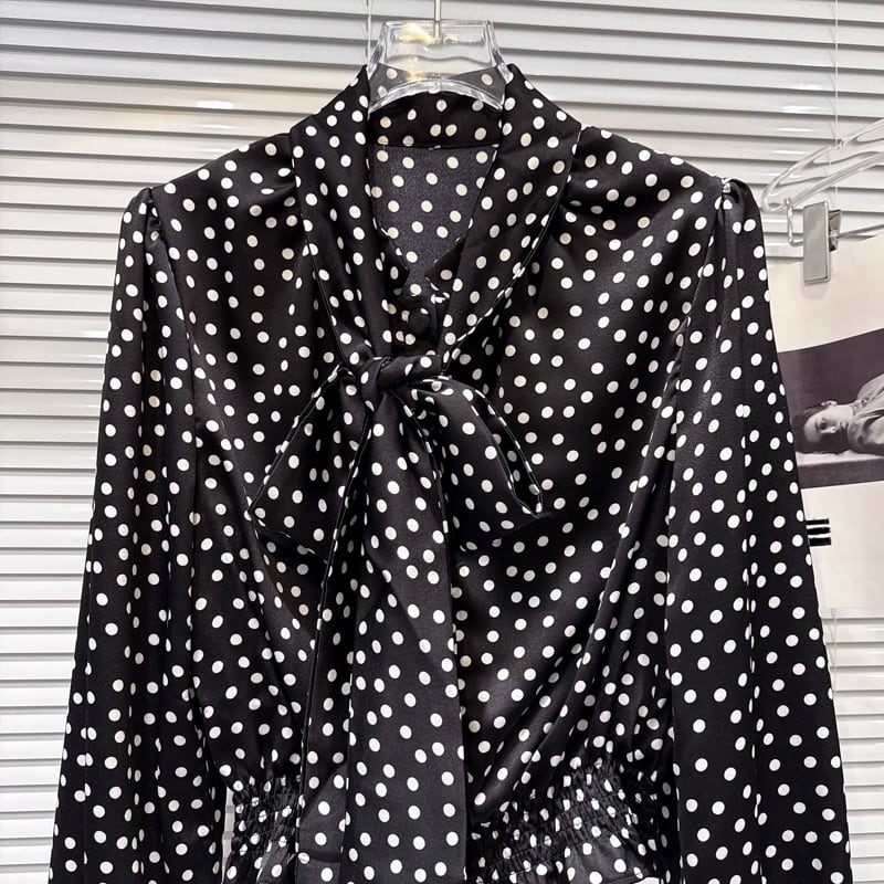 【tops】リボン付きドット柄シャツ Q8164