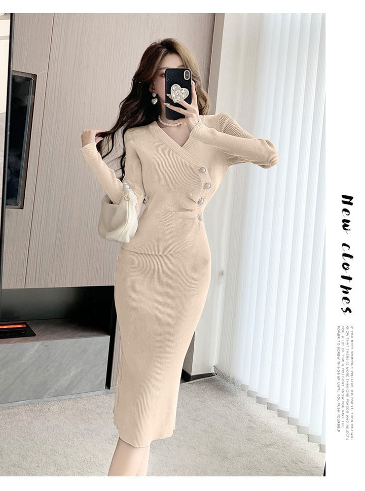 【dress】人気を独占中 ボタンデザインニットワンピース　M17591