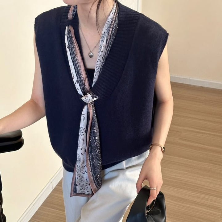 【tops】スカーフ付きニットベスト Q8126