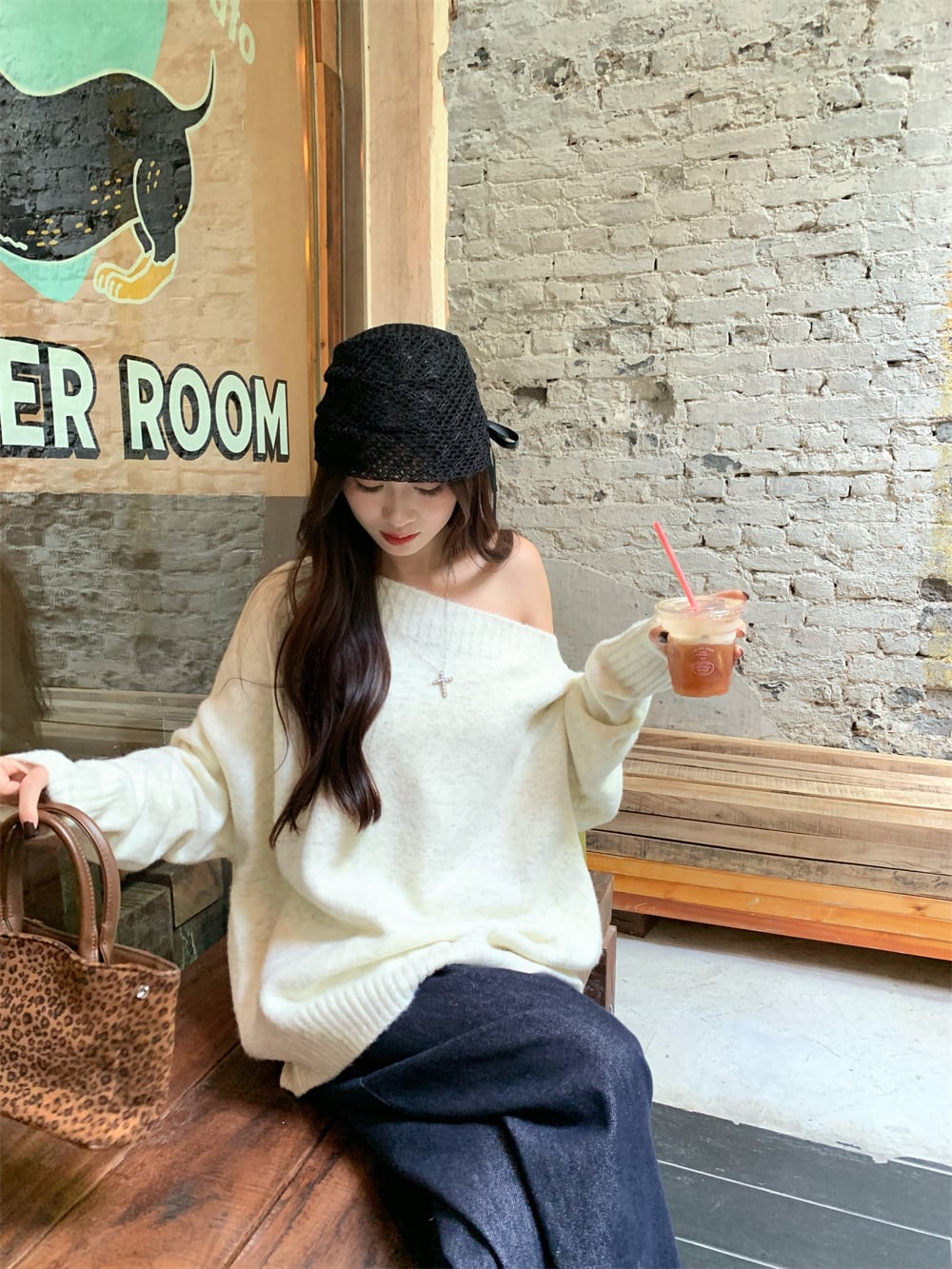 【tops】オフショルダーニットセーター　M26982