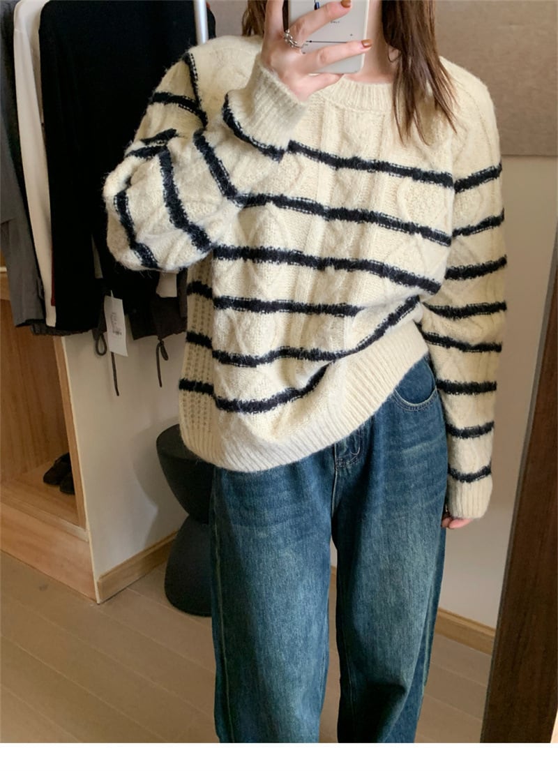 【tops】ボーダー柄ニットセーター　M19330