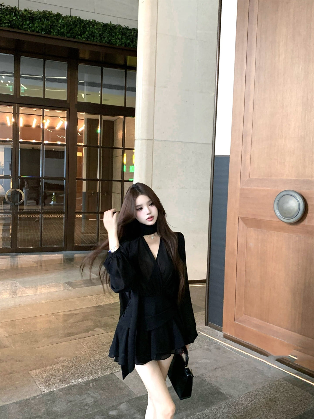 【dress】Vネックデートワンピース　M33527
