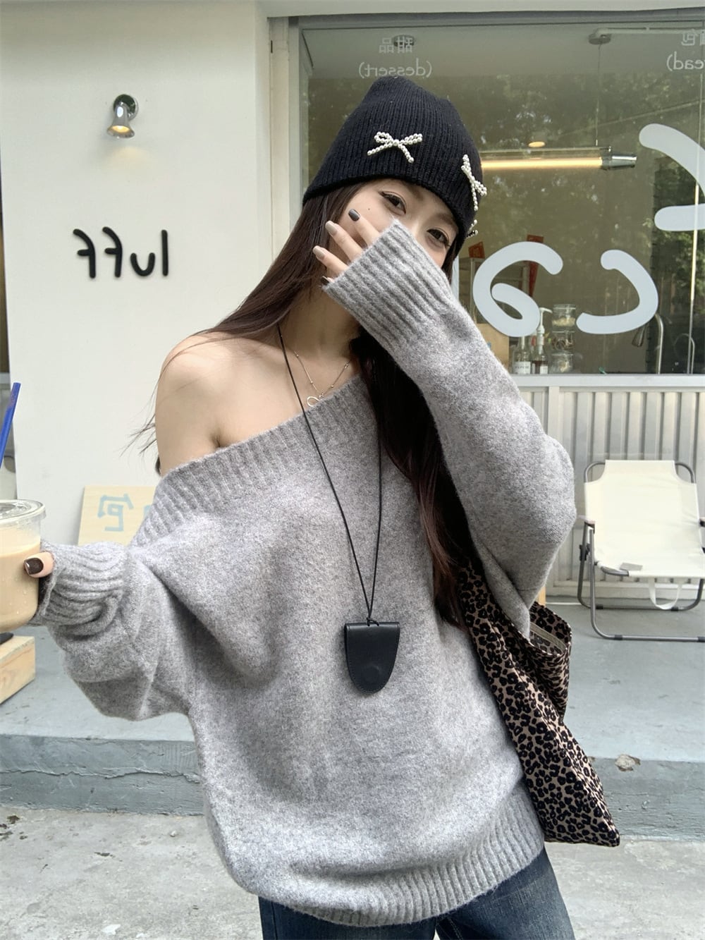 【tops】オフショルダーニットセーター　M26982